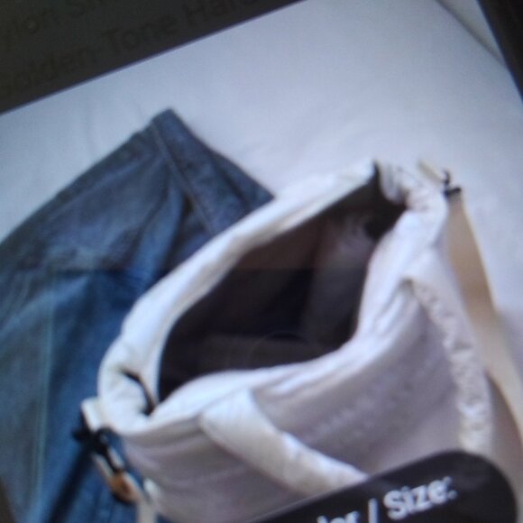 white puffy Stylish Women's Bag - Picture 3 of 3